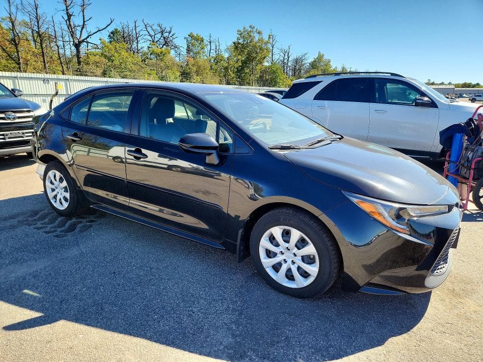 2022 TOYOTA COROLLA LE 4