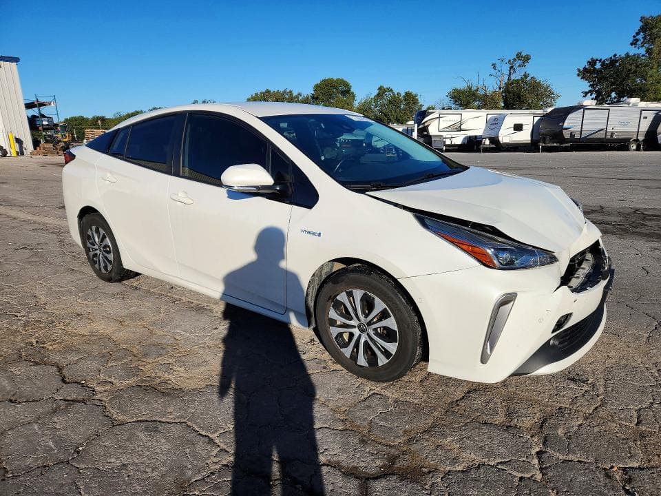 2019 TOYOTA PRIUS XLE AWD-E 4