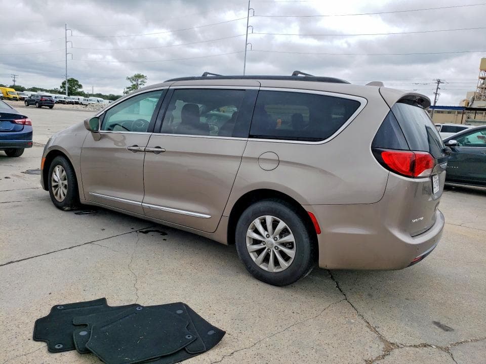 2017 CHRYSLER PACIFICA TOURING L 2