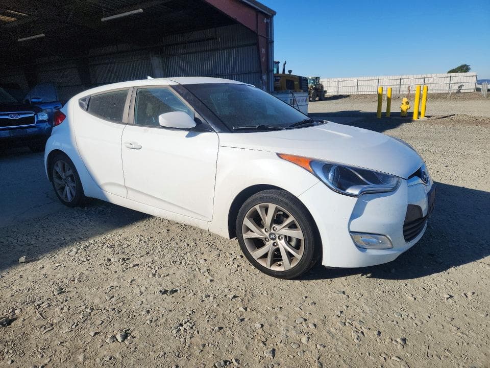 2017 HYUNDAI VELOSTER BASE 4