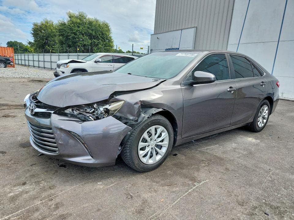 2017 TOYOTA CAMRY L/