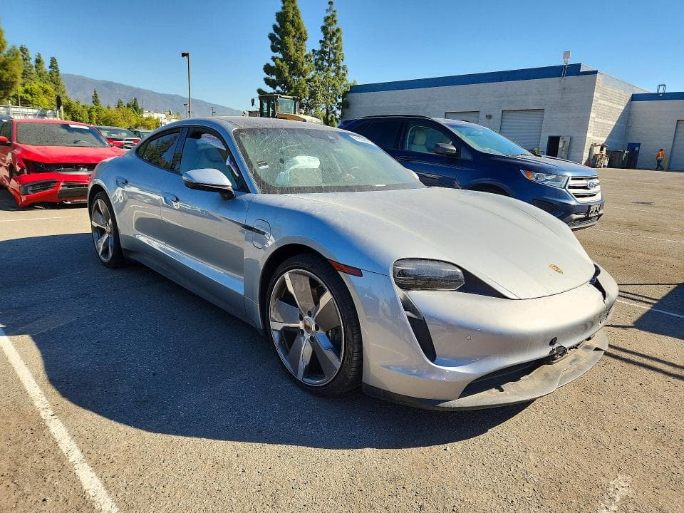 2021 PORSCHE TAYCAN 4