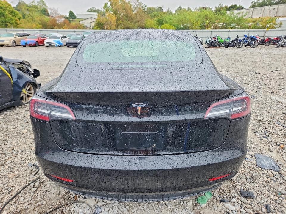 2018 TESLA MODEL 3 6