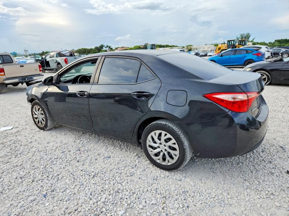 2018 TOYOTA COROLLA LE 2