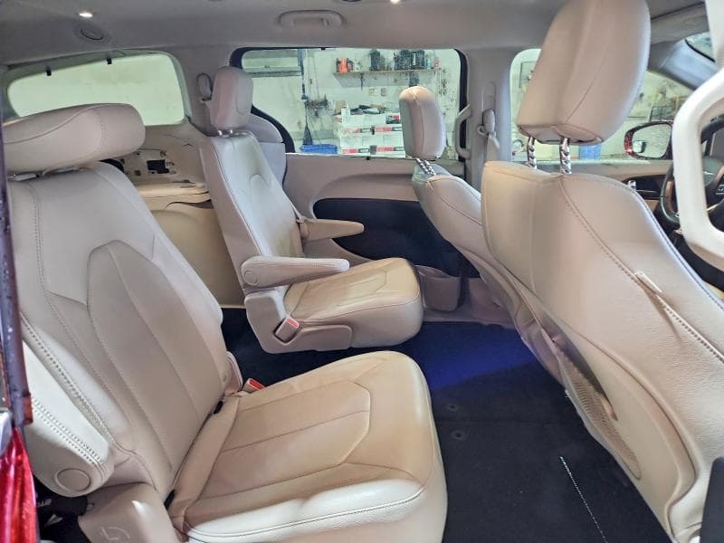 2019 CHRYSLER PACIFICA TOURING L 10