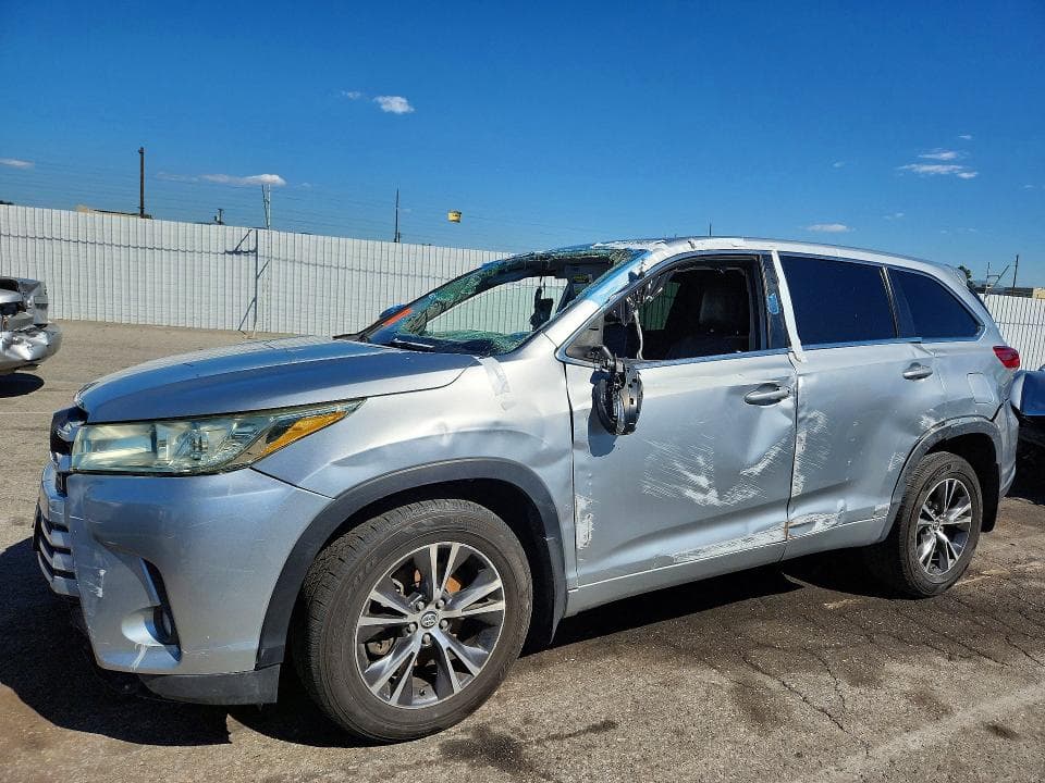 2018 TOYOTA HIGHLANDER LE PLUS