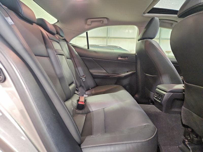 2017 LEXUS IS 300 10