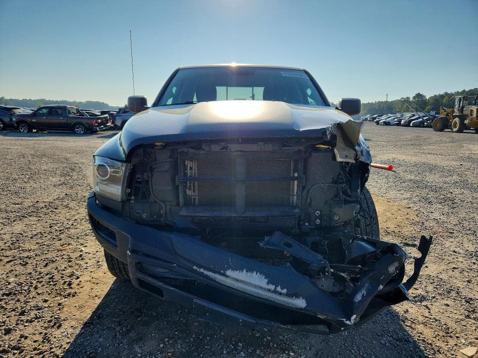 2019 RAM 1500 CLASSIC SLT 5