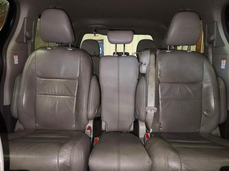 2017 TOYOTA SIENNA XLE 8-PASSENGER 10