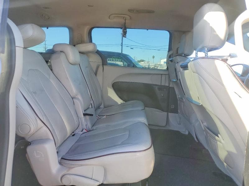 2017 CHRYSLER PACIFICA LIMITED 11