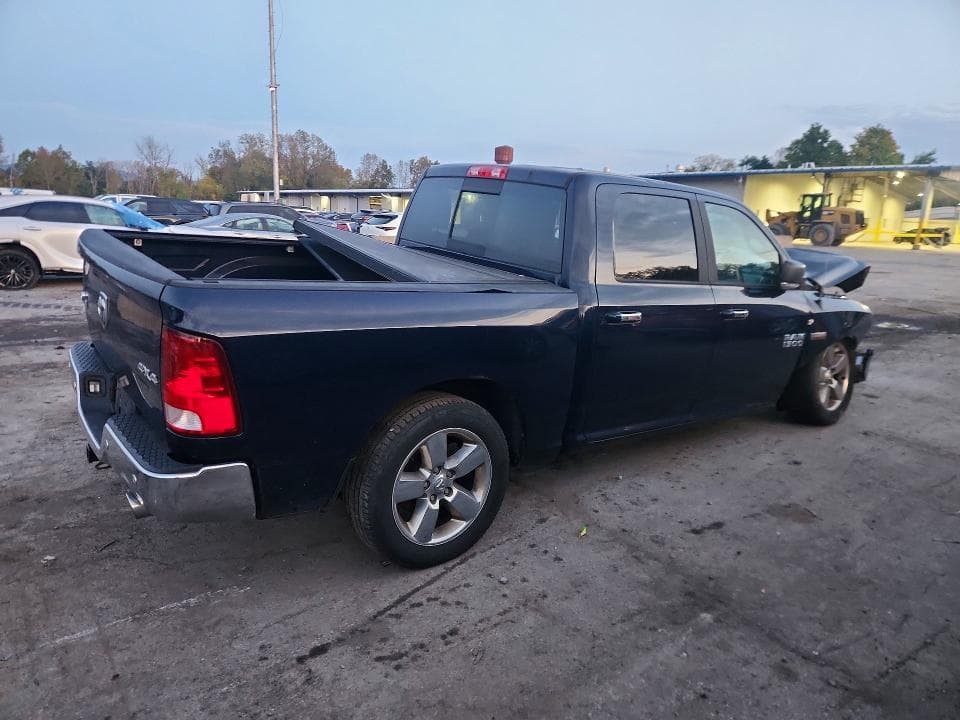 2018 RAM 1500 SLT 3
