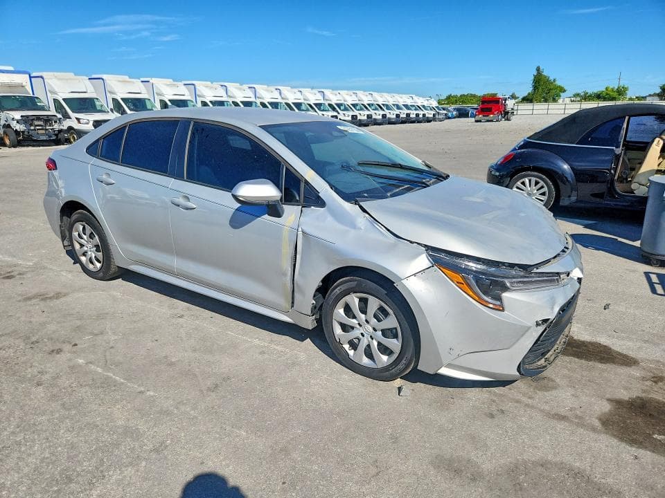 2025 TOYOTA COROLLA LE 4