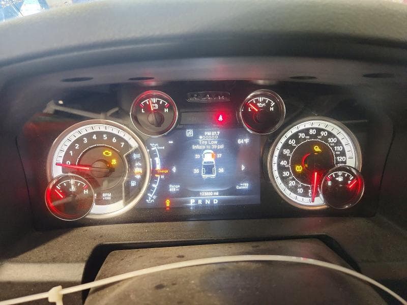 2019 RAM 1500 CLASSIC SLT 9