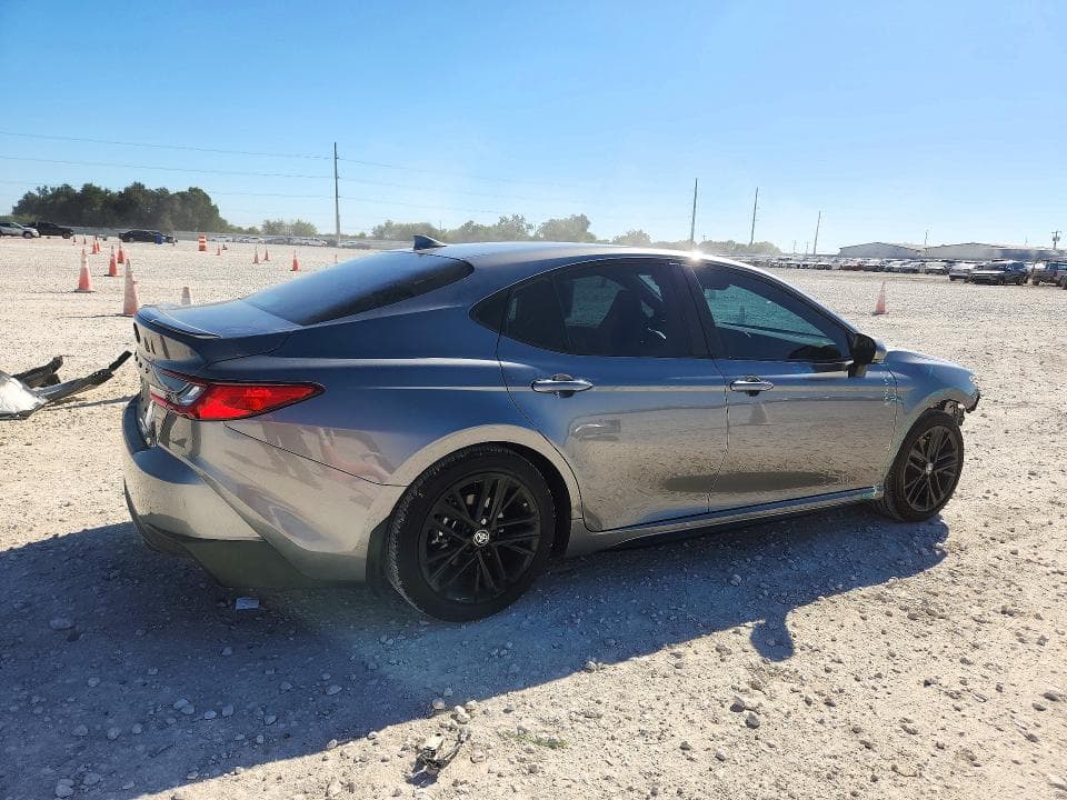 2026 TOYOTA CAMRY SE 3