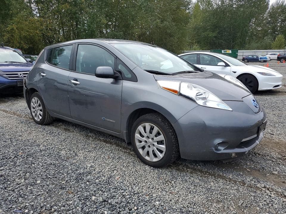 2017 NISSAN LEAF S 4