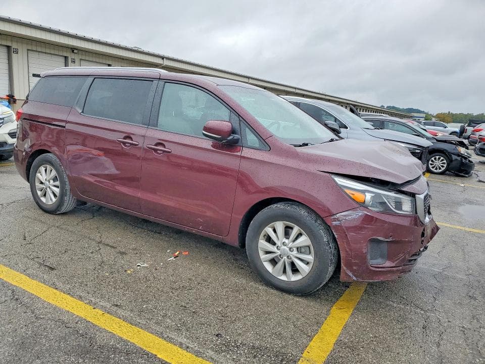 2017 KIA SEDONA LX 4