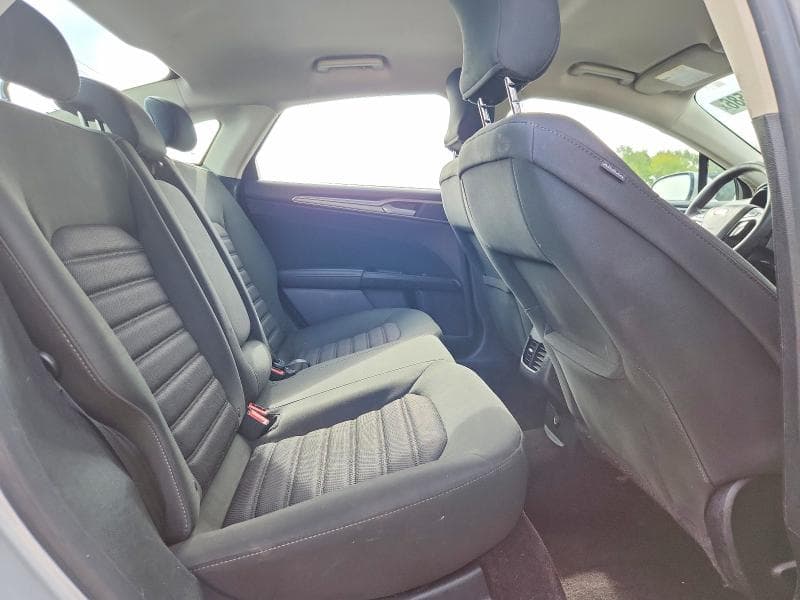 2017 FORD FUSION SE 10
