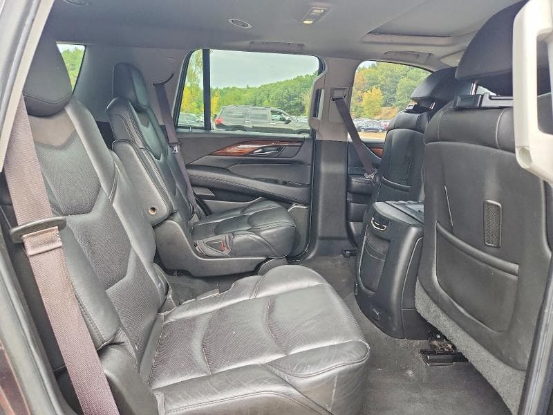 2017 CADILLAC ESCALADE LUXURY 11