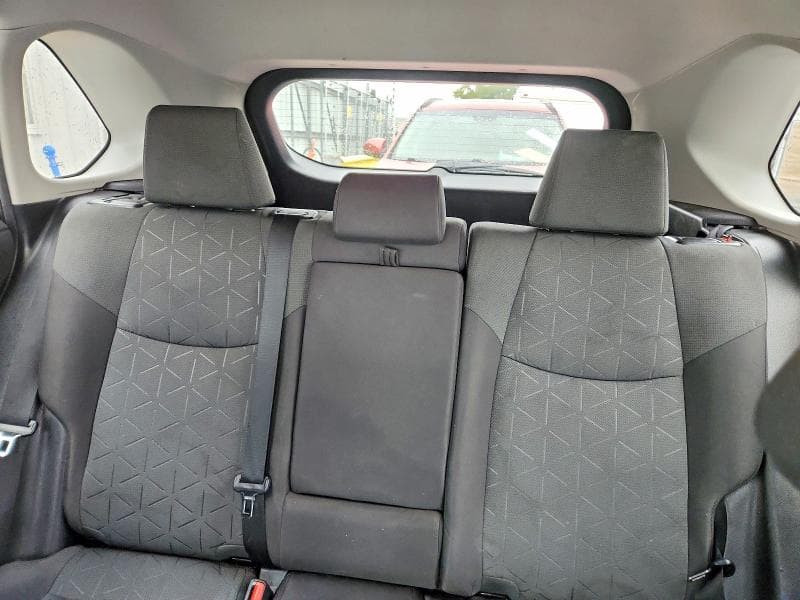 2020 TOYOTA RAV4 XLE 10