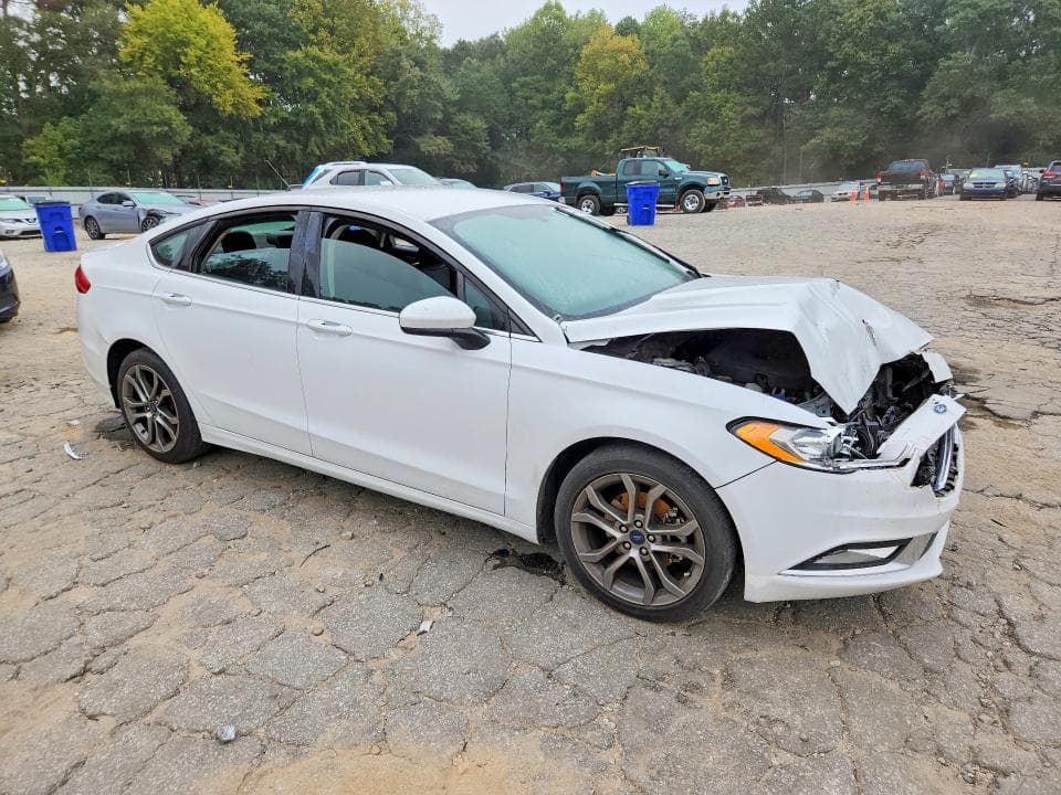 2017 FORD FUSION SE 4