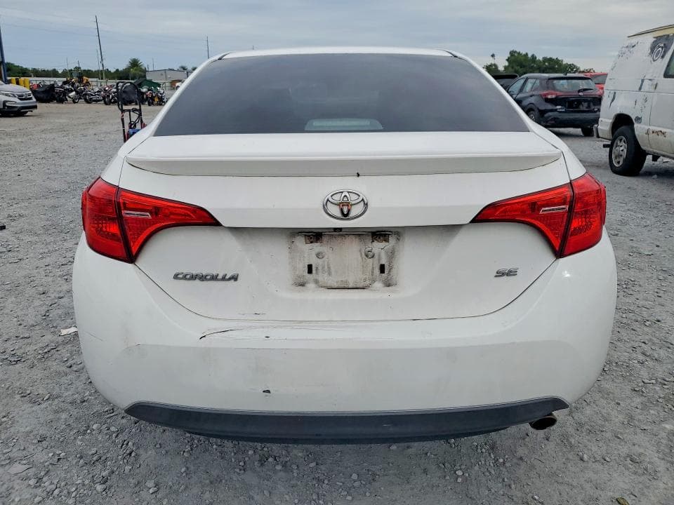 2017 TOYOTA COROLLA SE 6