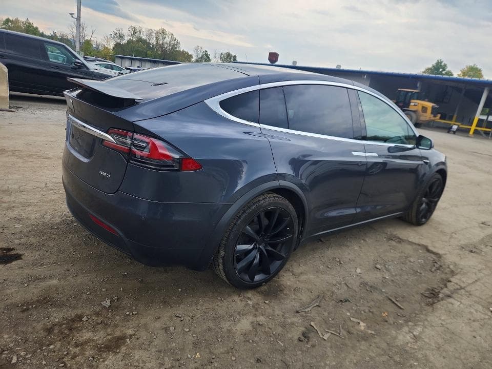 2018 TESLA MODEL X 3