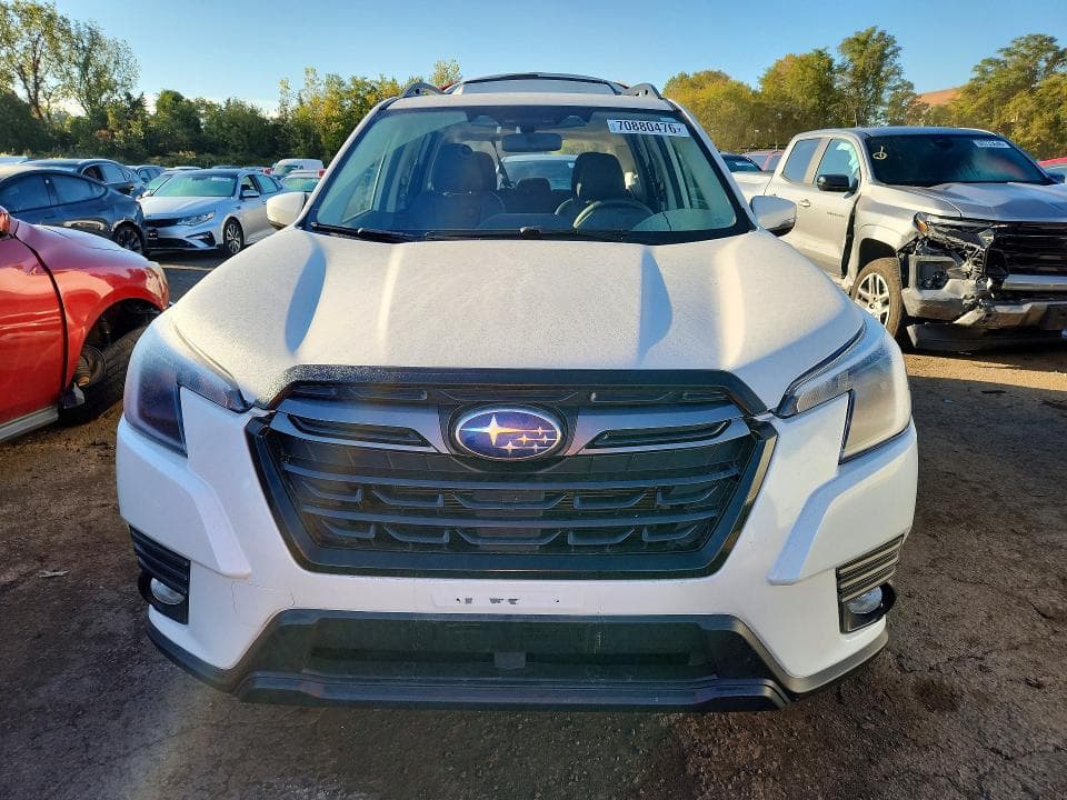 2023 SUBARU FORESTER LIMITED 5