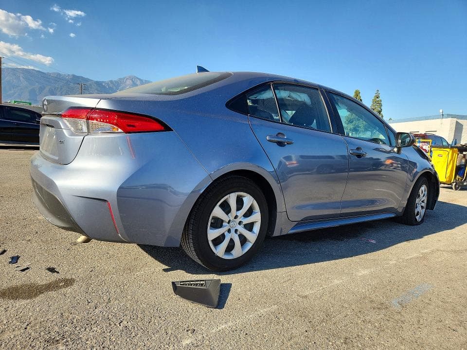 2023 TOYOTA COROLLA LE 3