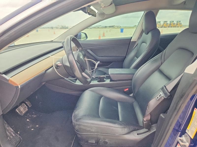 2018 TESLA MODEL 3 7
