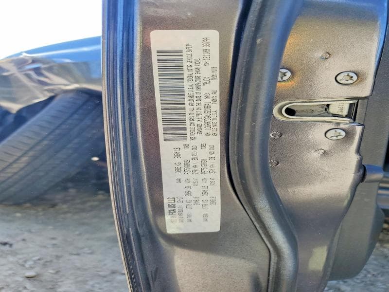 2018 RAM 1500 SLT 12