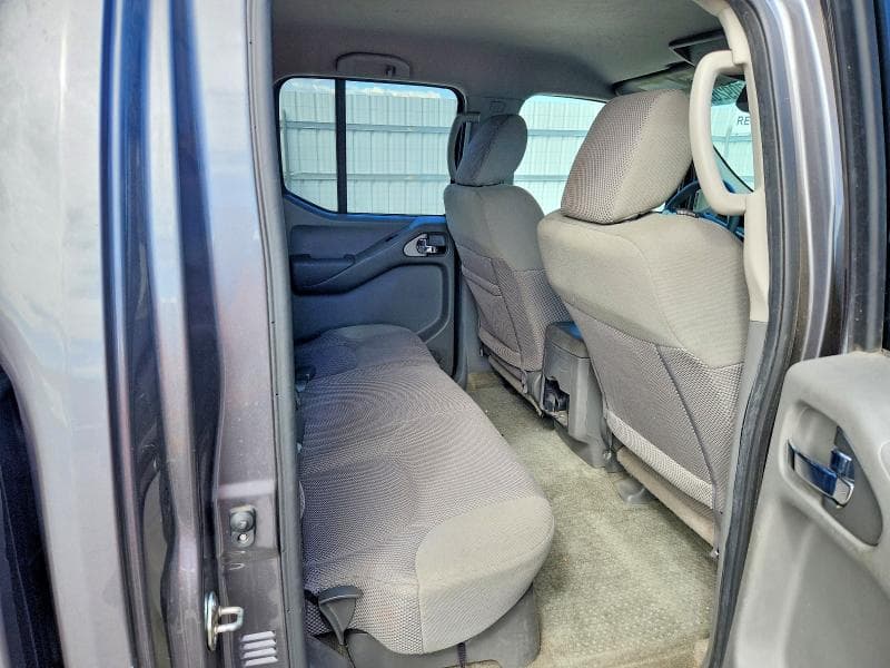 2017 NISSAN FRONTIER SV 10