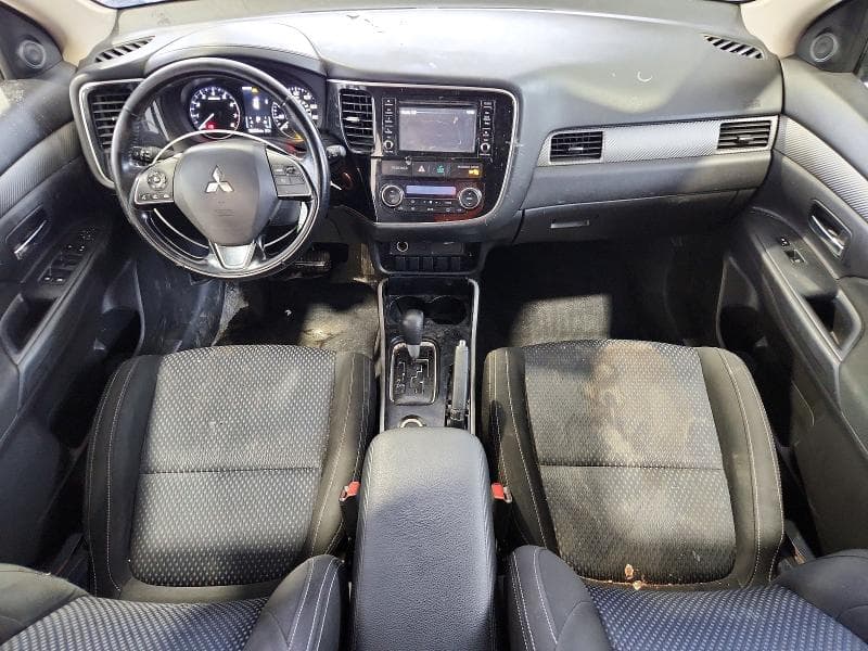 2017 MITSUBISHI OUTLANDER ES 8