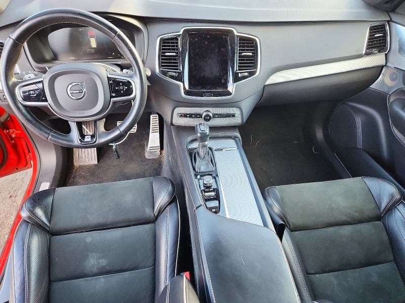 2017 VOLVO XC90 T6 8