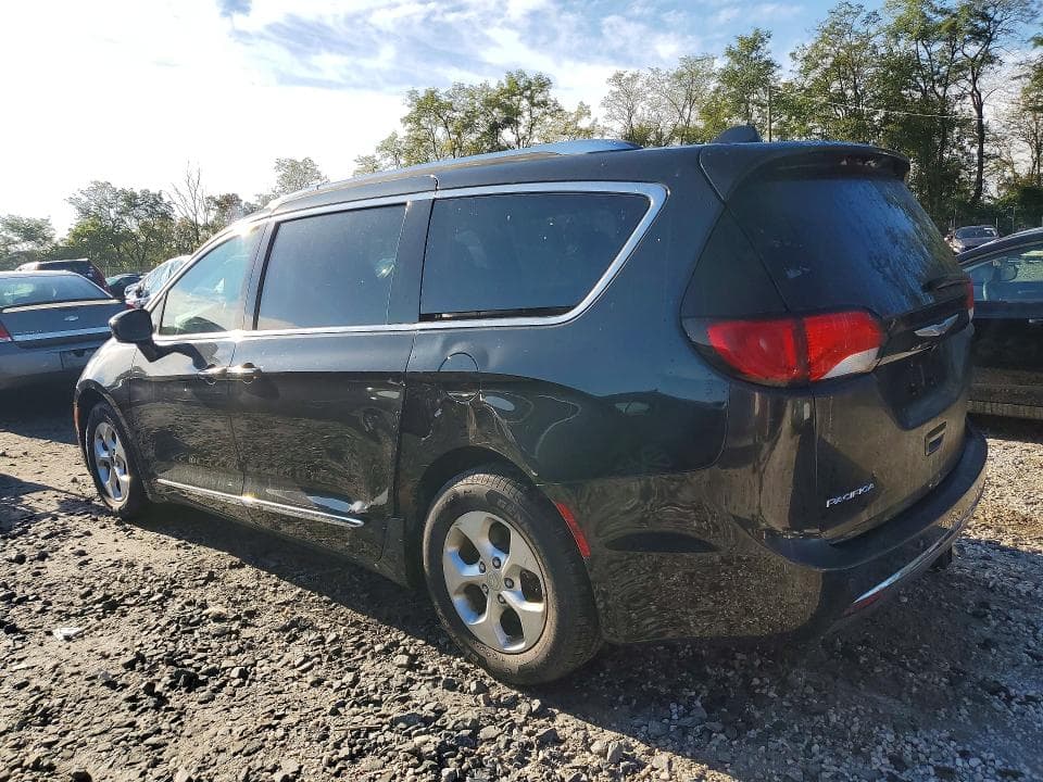 2017 CHRYSLER PACIFICA 2