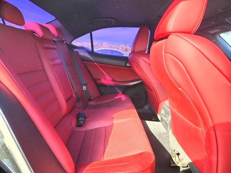 2018 LEXUS IS 300 10
