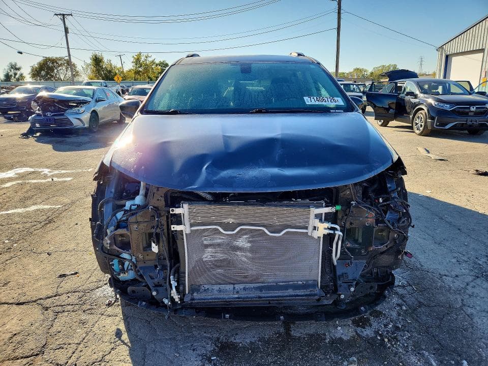 2020 CHRYSLER PACIFICA TOURING L PLUS 5
