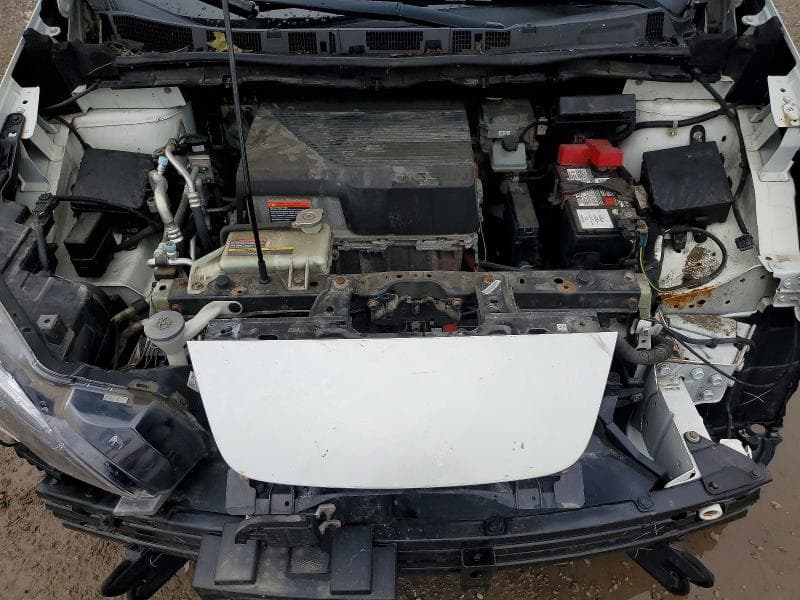 2019 NISSAN LEAF S 11