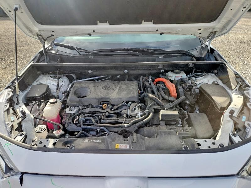 2021 TOYOTA RAV4 XLE 12