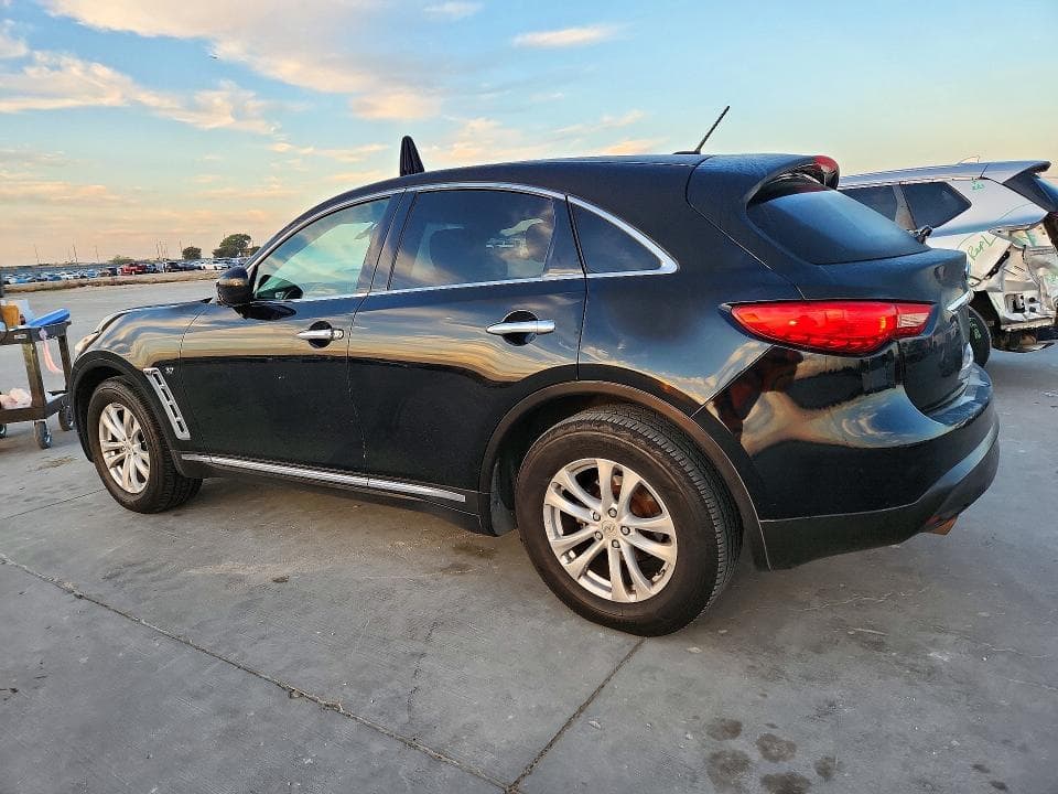 2017 INFINITI QX70 BASE 2