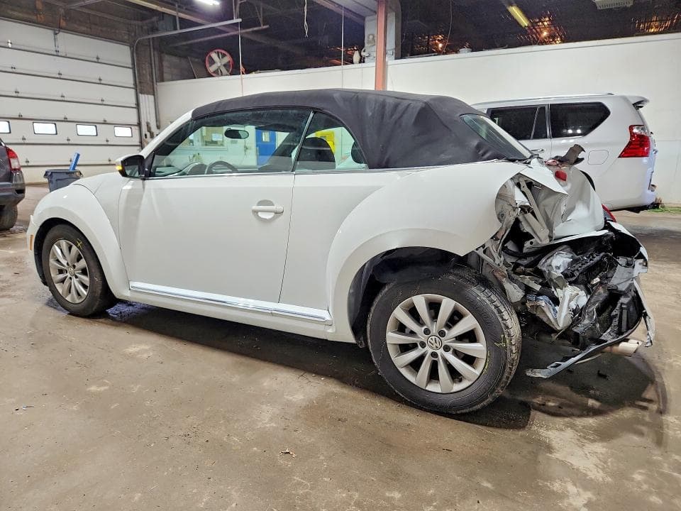 2019 VOLKSWAGEN BEETLE S 2