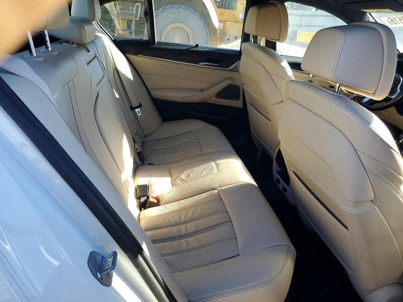 2017 BMW 530 XI 10
