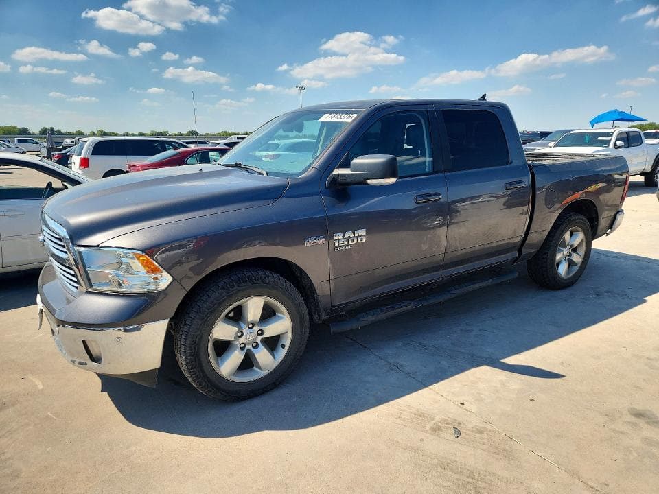 2019 RAM 1500 CLASSIC SLT - 1
