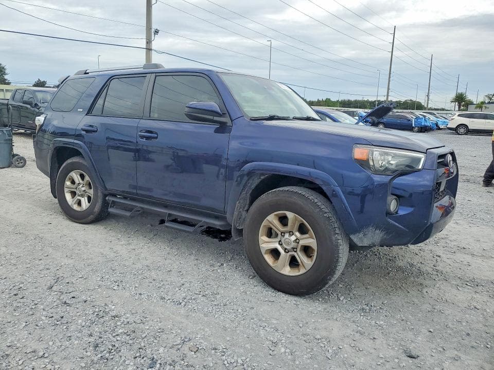 2020 TOYOTA 4RUNNER SR5 4