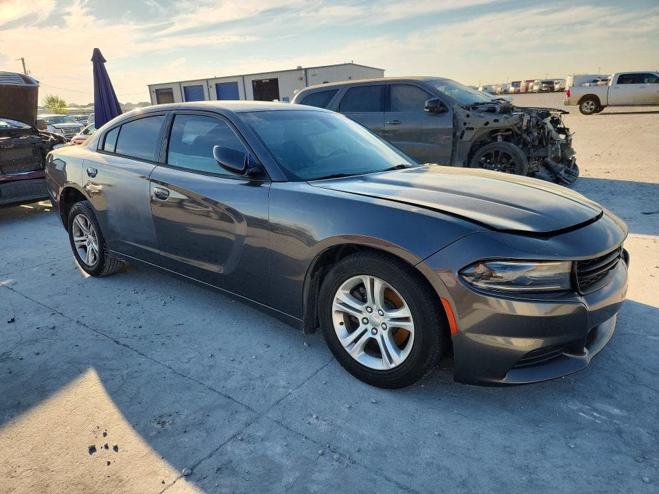 2017 DODGE CHARGER 4