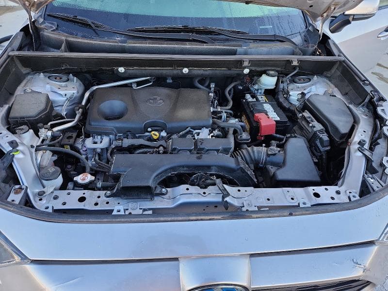 2019 TOYOTA RAV4 XLE 12