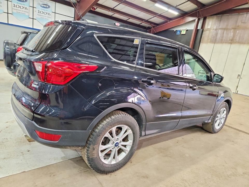2019 FORD ESCAPE SE 3