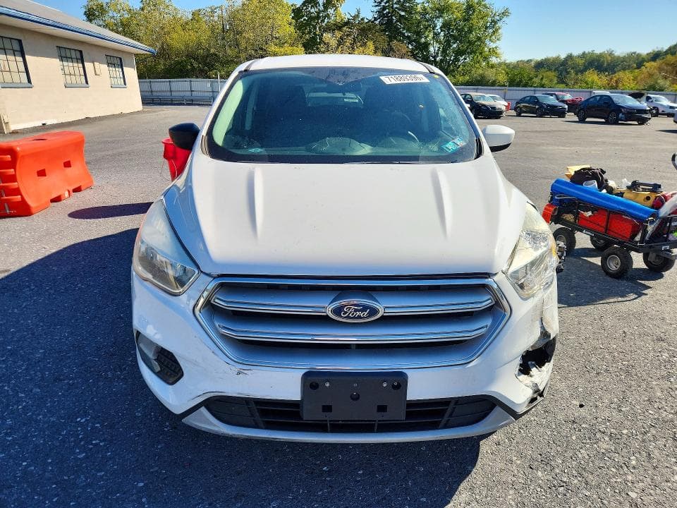 2017 FORD ESCAPE SE 5