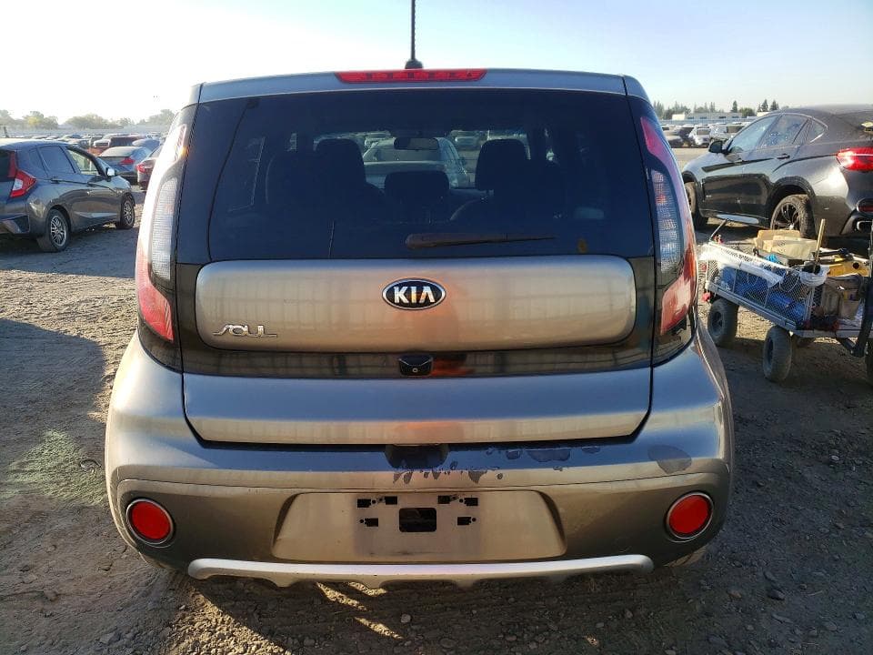 2018 KIA SOUL + 6