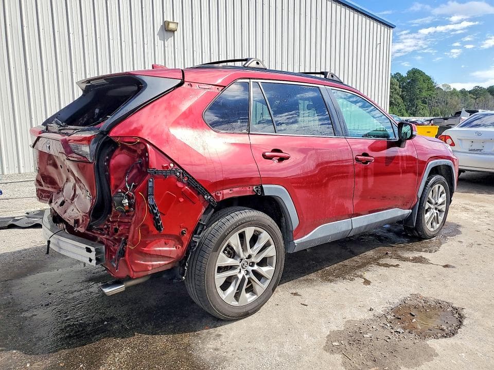 2019 TOYOTA RAV4 XLE PREMIUM 3