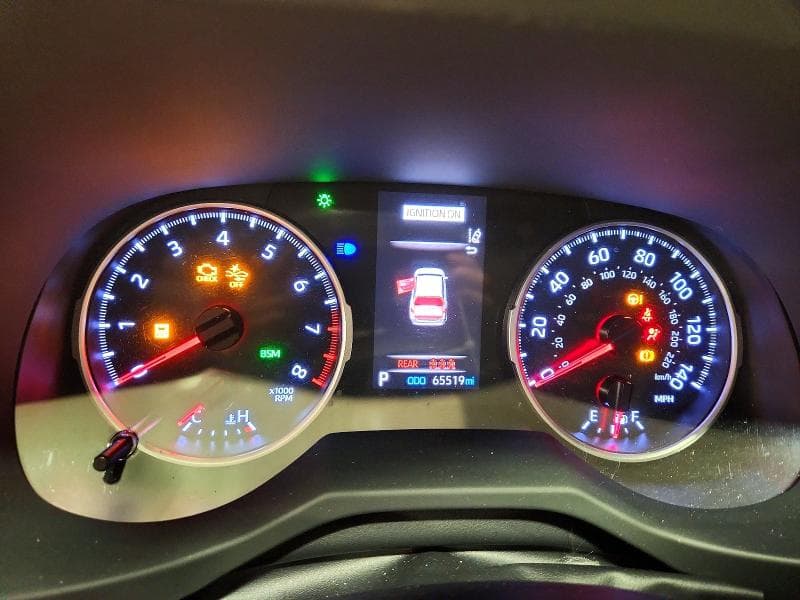 2020 TOYOTA RAV4 XLE 9